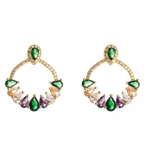 الأوروبية والأمريكية شخصية النحاس أقراط مزاجه أقراط الإناث الصغرى مطعمة اللون الزركون أقراط الزهور على شكل ياباني وكوري الأذن مجوهرات